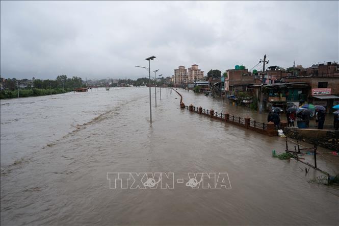 Cảnh ngập lụt sau những trận mưa lớn tại Kathmandu, Nepal, ngày 6/7/2024. Ảnh: THX/TTXVN
