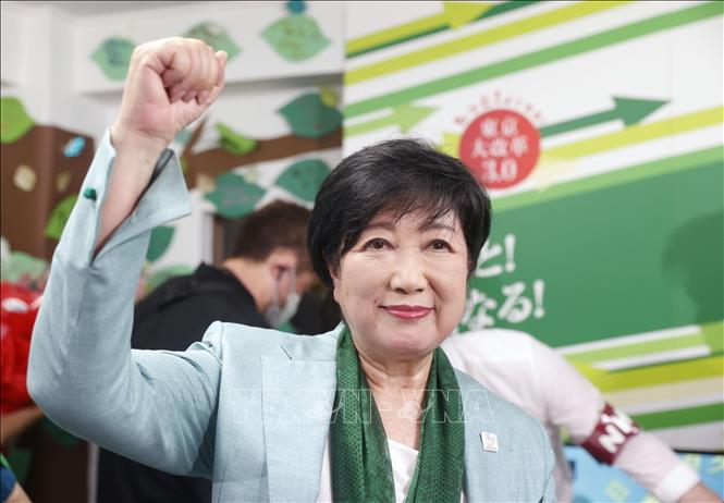 Bà Yuriko Koike tái đắc cử Thống đốc Tokyo (Nhật Bản) nhiệm kỳ thứ 3 liên tiếp, ngày 7/7/2024. Ảnh: Kyodo/TTXVN