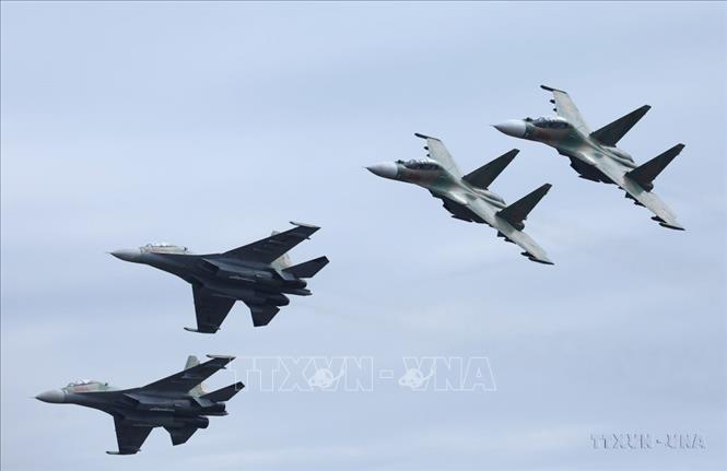 Không quân Việt Nam được trang bị dòng máy bay tiêm kích hiện đại Su-30MK2, hiện thực hóa chủ trương xây dựng Quân chủng Phòng không - Không quân tiến thẳng lên hiện đại. Ảnh: Huy Hùng - TTXVN