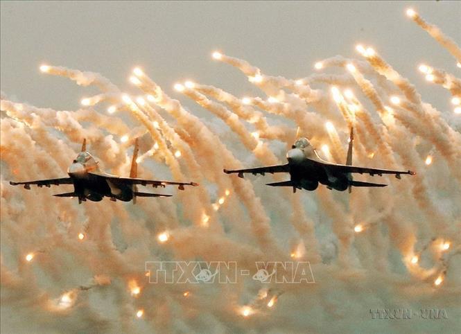 Không quân Việt Nam được trang bị dòng máy bay tiêm kích hiện đại Su-30MK2, hiện thực hóa chủ trương tiến thẳng lên hiện đại. Ảnh: Lâm Khánh - TTXVN