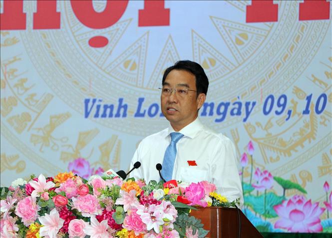 Chủ tịch UBND tỉnh Vĩnh Long Lữ Quang Ngời phát biểu tại kỳ họp. Ảnh: Phạm Minh Tuấn-TTXVN