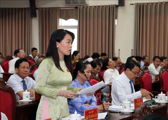Đại biểu phát biểu chất vấn tại kỳ họp. Ảnh: Phạm Minh Tuấn-TTXVN