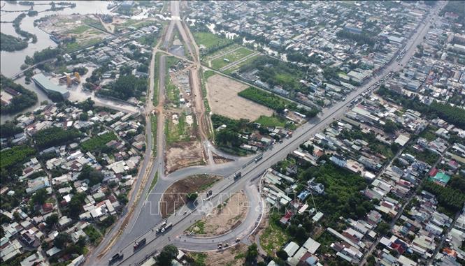 Điểm cuối của cao tốc Bến Lức - Long Thành giao với Quốc lộ 51. Ảnh: Công Phong - TTXVN