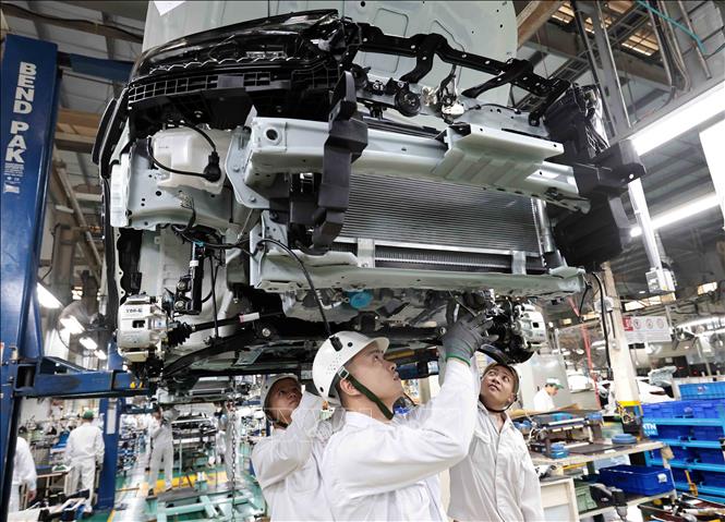Dây chuyền lắp ráp ô tô tại nhà máy Honda Phúc Yên, Vĩnh Phúc. Ảnh: Trần Việt - TTXVN