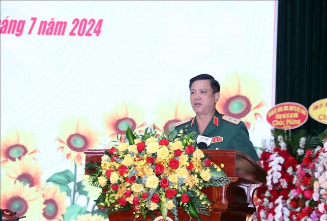 Trung tướng Nguyễn Trường Thắng, Tư lệnh Quân khu 7 phát biểu khai mạc Đại hội. Ảnh: Xuân Khu-TTXVN