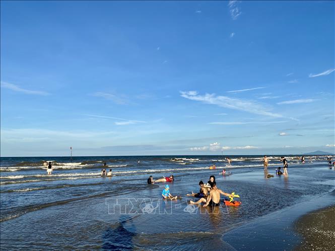Từ đầu năm đến nay, Khu du lịch Xuân Thành đã đón hơn 200.000 lượt khách. Ảnh: Hữu Quyết - TTXVN