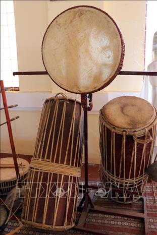 Traditional musical instruments of Cham ethnic people in Ninh Thuan province being introduced at a cultural festival in Da Nang city. VNA Photo