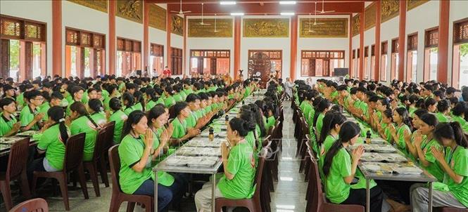 3.000 bạn trẻ đến từ các tỉnh, thành phố từ Quảng Trị đến Cà Mau tham gia Hội trại “Tuổi trẻ và Phật giáo” lần thứ 14 năm 2024. Ảnh: TTXVN phát