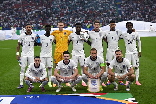 Đội tuyển Anh lần thứ 2 liên tiếp thất bại trong trận chung kết UEFA Euro, chưa thể thực hiện được giấc mơ đưa bóng đá trở về. Ảnh: THX/TTXVN