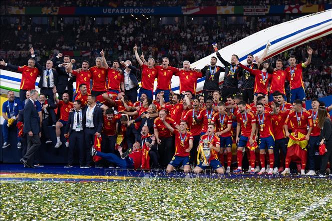 Tại EURO 2024, Tây Ban Nha toàn thắng cả 7 trận ở giải đấu, đánh bại hàng loạt đối thủ tên tuổi để lên ngôi vô địch. Ảnh: THX/TTXVN
