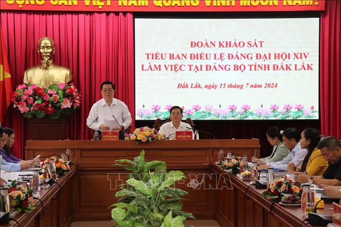 Đồng chí Nguyễn Trọng Nghĩa phát biểu tại buổi làm việc. Ảnh: Anh Dũng - TTXVN