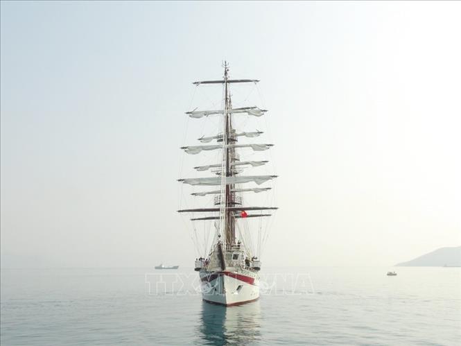 Tàu buồm 286 Lê Quý Đôn có nhiệm vụ huấn luyện thực tế trên biển cho học viên của Học viện Hải quân, thực hiện công tác ngoại giao quân sự và các nhiệm vụ khác của Hải quân nhân dân Việt Nam. Ảnh: Tiên Minh - TTXVN