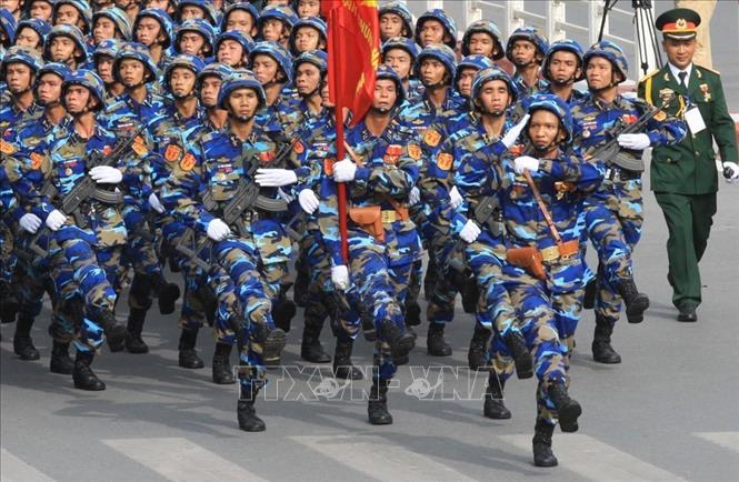 Khối chiến sĩ Hải quân đánh bộ diễu binh tại Lễ kỷ niệm 70 năm Ngày Cách mạng tháng Tám và Quốc khánh 2/9. Ảnh: TTXVN