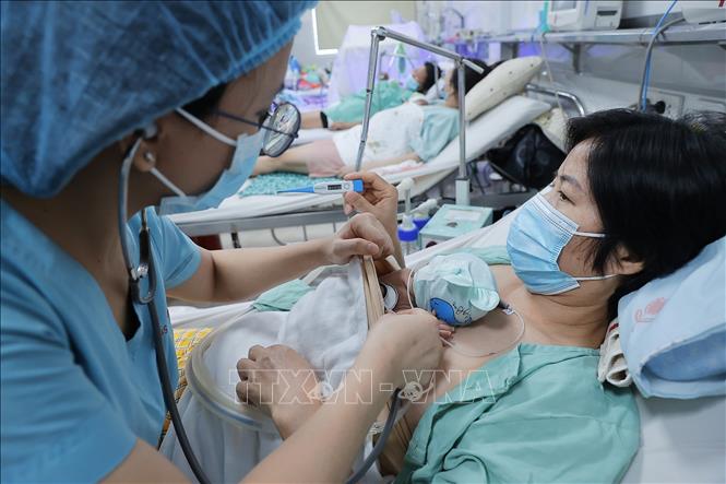 Với trẻ đẻ non, có bệnh lý, sữa mẹ hiến tặng thanh trùng không chỉ là 