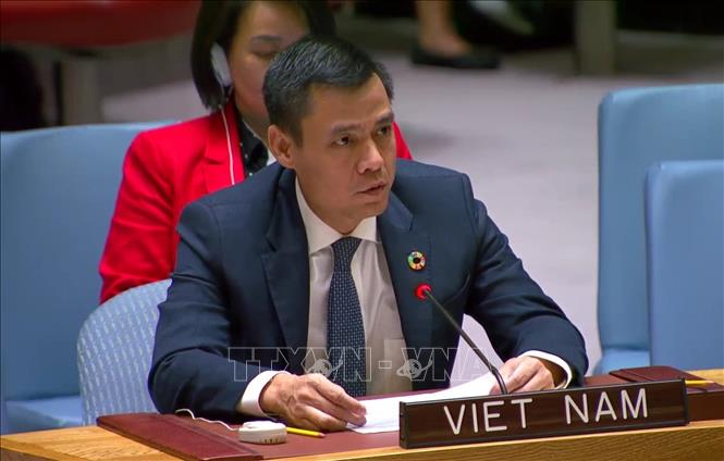 Đại sứ Đặng Hoàng Giang, Trưởng Phái đoàn Thường trực Việt Nam tại LHQ, phát biểu tại phiên họp Hội đồng Bảo an. Ảnh: Thanh Tuấn - Phóng viên TTXVN tại Mỹ