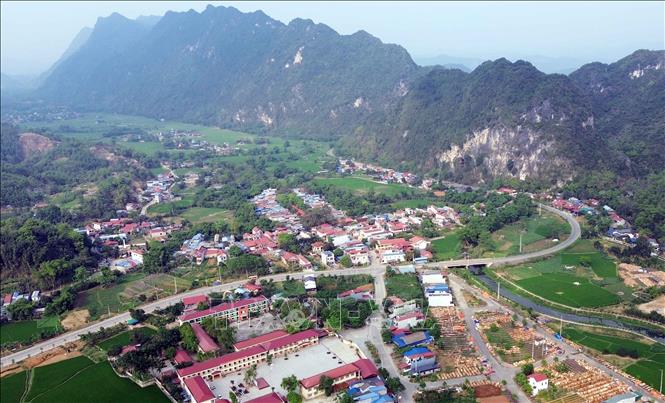 Đường Hồ Chí Minh, đoạn qua địa phận huyện Định Hoá. Ảnh: Trần Trang-TTXVN