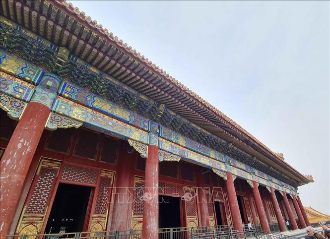 Tử Cấm Thành (Cố Cung) có kiến trúc rất độc đáo với những nét hoa văn tinh xảo. Ảnh: Công Tuyên - PV TTXVN tại Bắc Kinh