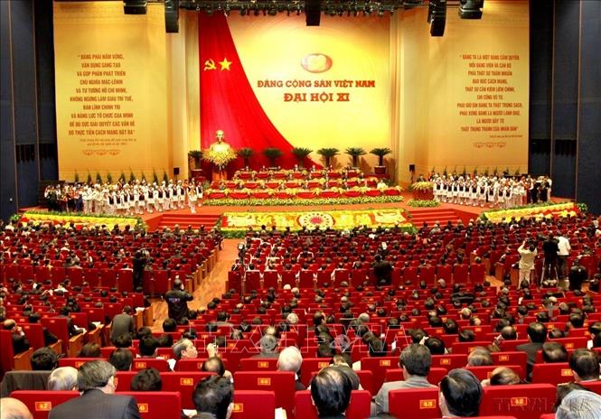 Đại hội XI của Đảng diễn ra từ ngày 11-19/1/2011 tại Hà Nội. Đại hội đã bầu Ban Chấp hành Trung ương gồm 200 đồng chí với Bộ Chính trị gồm 14 đồng chí do đồng chí Nguyễn Phú Trọng làm Tổng Bí thư. Ảnh: Thái Bình - TTXVN