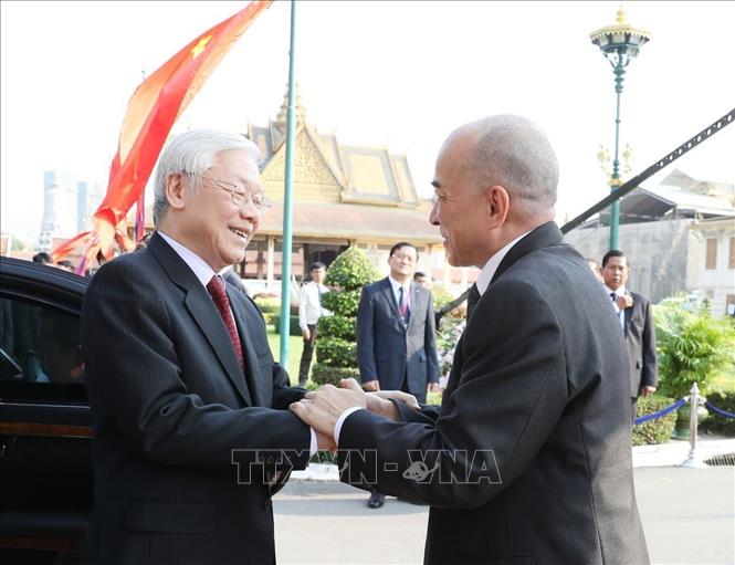 Quốc vương Norodom Sihamoni đón Tổng Bí thư, Chủ tịch nước Nguyễn Phú Trọng thăm cấp Nhà nước tới Vương quốc Campuchia (Phnom Penh, 25/2/2019). Ảnh: Trí Dũng – TTXVN