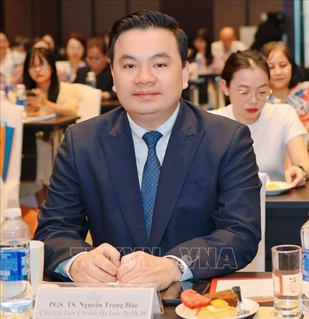 Phó Giáo sư, Tiến sĩ, bác sĩ Nguyễn Trọng Hào, Bí thư Đảng ủy, Chủ tịch Hội đồng trường - Trường Đại học Y khoa Phạm Ngọc Thạch, Thành phố Hồ Chí Minh tin rằng di sản mà Tổng Bí thư Nguyễn Phú Trọng để lại vẫn còn sống mãi. Ảnh: TTXVN phát
