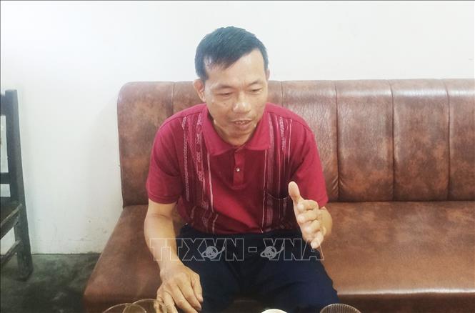  Đảng viên Mai Văn Trí, trú tại phường Thuận Lộc, thành phố Huế, tỉnh Thừa Thiên - Huế bày tỏ lòng thương tiếc khi Tổng Bí thư Nguyễn Phú Trọng qua đời. Ảnh: Tường Vi - TTXVN