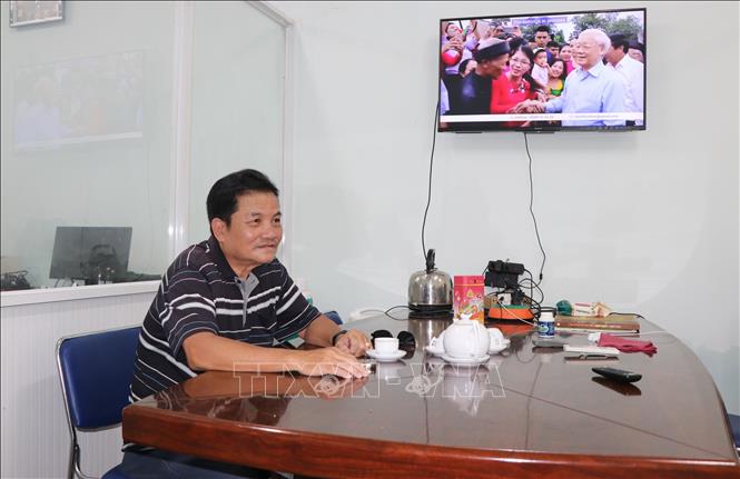 Cựu chiến binh Nguyễn Báu, ngụ khu phố 3, phường Quyết Thắng, thành phố Biên Hòa (Đồng Nai) bày tỏ tình cảm đối với Tổng Bí thư Nguyễn Phú Trọng và tin tưởng vào sự lãnh đạo của Đảng. Ảnh: Sỹ Tuyên - TTXVN