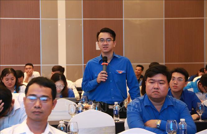 Các đại biểu trình bày những khó khăn, vướng mắc và đóng góp ý kiến, hiến kế cho chương trình Tiếp sức mùa thi. Ảnh: Lê Xuân-TTXVN