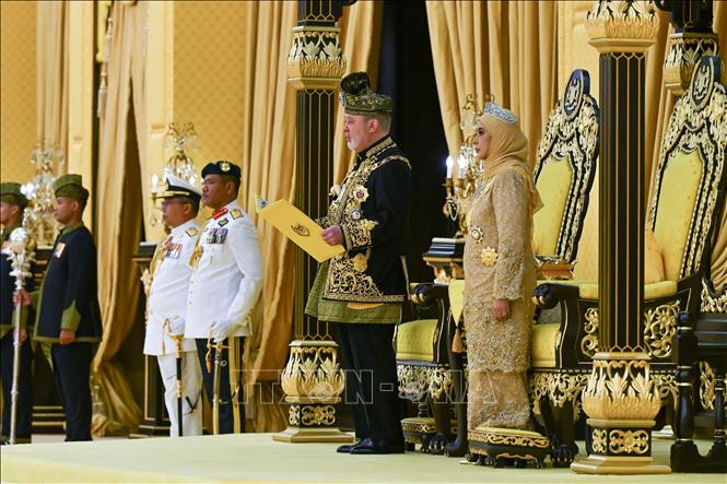 Quốc vương Malaysia Sultan Ibrahim Sultan Iskandar (thứ 2, phải) tại lễ đăng quang ở Kuala Lumpur, ngày 20/7/2024. Ảnh: THX/TTXVN