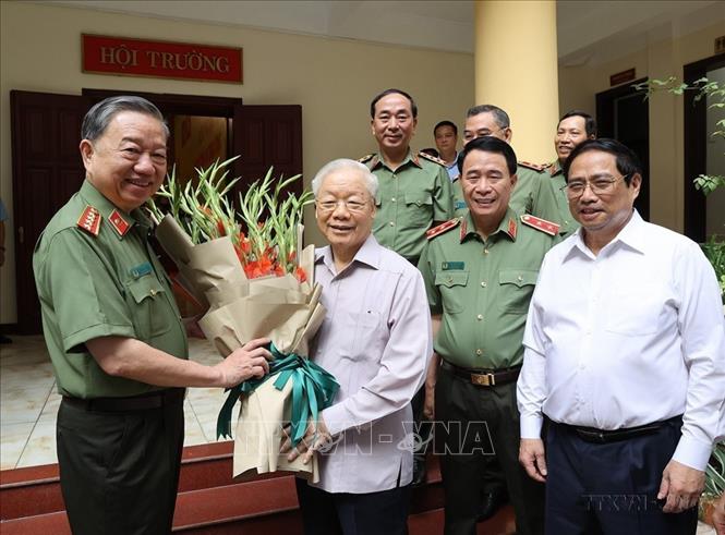 Tổng Bí thư Nguyễn Phú Trọng dự và chỉ đạo Hội nghị Đảng ủy Công an Trung ương 6 tháng đầu năm 2023 (Hà Nội, 15/6/2023). Ảnh: Trí Dũng - TTXVN

