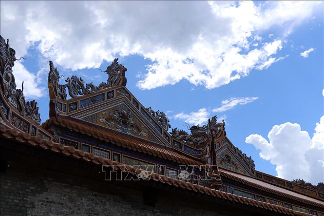 Điện Thái Hoà đã hoàn thành việc lợp mái và trang trí bên ngoài. Ảnh: Đỗ Trưởng - TTXVN