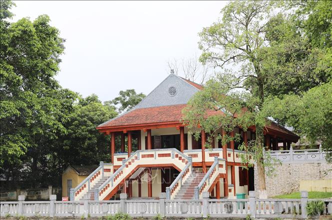 Nhà đón tiếp khách tham quan mới được xây dựng tại Khu di tích lịch sử Quốc gia 27/7. Ảnh: Hoàng Nguyên - TTXVN