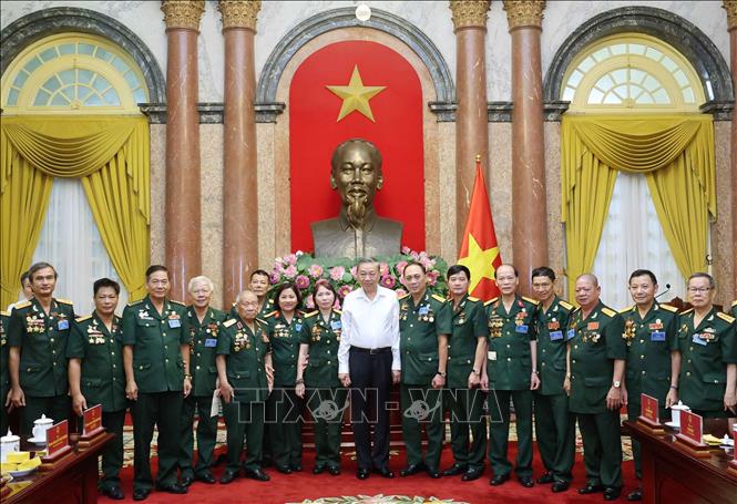 Chủ tịch nước Tô Lâm với các đại biểu. Ảnh: Nhan Sáng-TTXVN