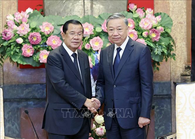 Chủ tịch nước Tô Lâm tiếp Chủ tịch Đảng Nhân dân Campuchia, Chủ tịch Thượng viện Vương quốc Campuchia Samdech Hun Sen. Ảnh: Nhan Sáng-TTXVN