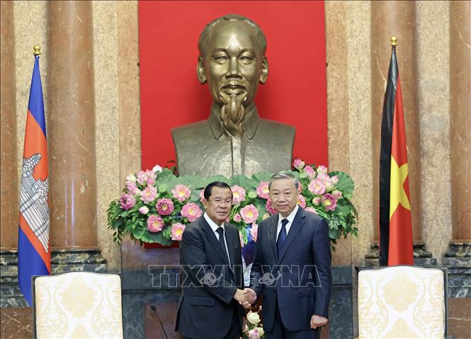 Chủ tịch nước Tô Lâm tiếp Chủ tịch Đảng Nhân dân Campuchia, Chủ tịch Thượng viện Vương quốc Campuchia Samdech Hun Sen. Ảnh: Nhan Sáng-TTXVN