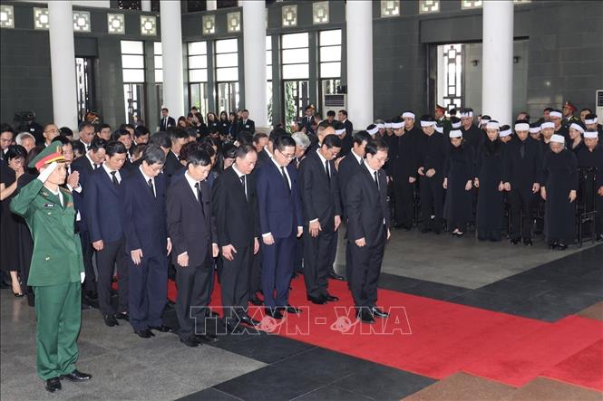 Đoàn Bộ Khoa học và Công nghệ viếng Tổng Bí thư Nguyễn Phú Trọng. Ảnh: TTXVN