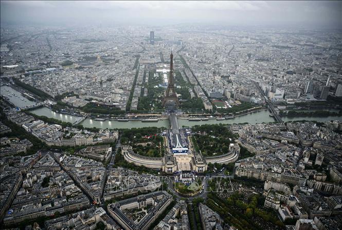 Quang cảnh khu vực diễn ra Lễ Khai mạc Olympic Paris 2024 ở Paris, Pháp. Ảnh: THX/TTXVN