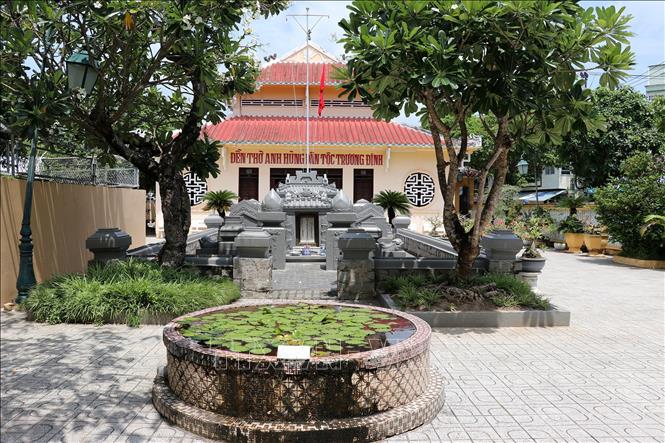 Toàn cảnh Mộ và Đền thờ Trương Định ở Thành phố Gò Công, tỉnh Tiền Giang. Ảnh: Hữu Chí - TTXVN