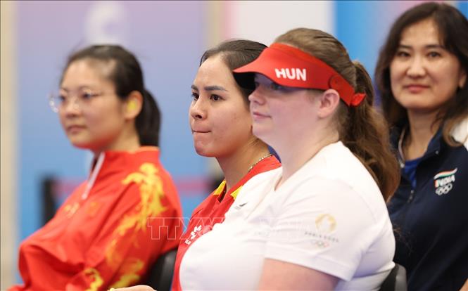 Đứng thứ 4 với 198,6 điểm, xạ thủ Trịnh Thu Vinh không thể vào loạt bắn tranh huy chương. Ảnh: Hoàng Linh- pv TTXVN từ Paris