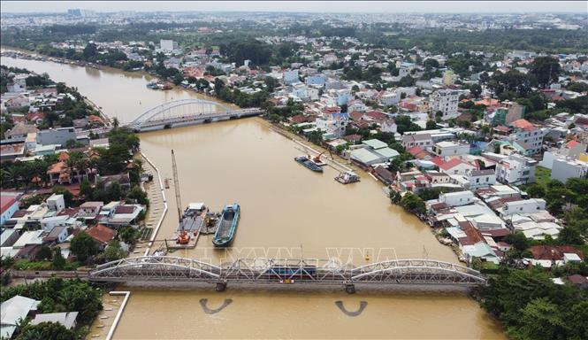 Cầu Rạch Cát bắc qua sông Đồng Nai nối trung tâm thành phố Biên Hòa với Cù Lao Phố (nay là phường Hiệp Hòa). Ảnh: Sỹ Tuyên - TTXVN