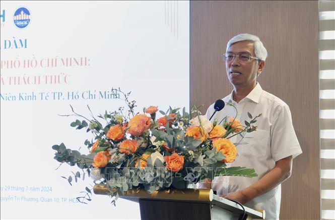 Ông Võ Văn Hoan, Phó Chủ tịch UBND Thành phố Hồ Chí Minh phát biểu tại toạ đàm. Ảnh: Xuân Anh -TTXVN 