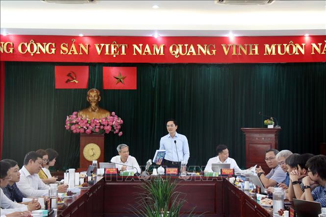 Các đại biểu chủ trì Hội thảo. Ảnh: Tiến Lực - TTXVN