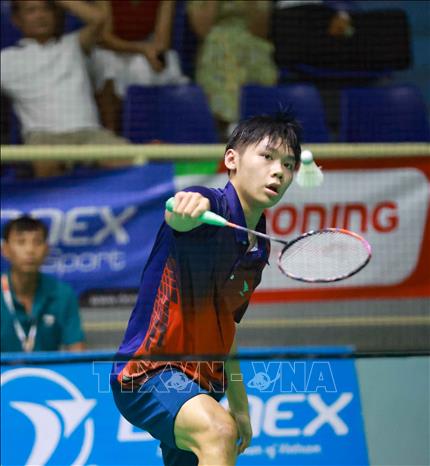 Thi đấu nội dung đơn nam, môn cầu lông trong Hội khỏe Phù Đổng toàn quốc lần thứ 10. Ảnh: Thanh Tùng - TTXVN