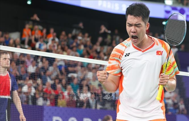 Phat celebrates his win after the match. VNA Photo: Hoàng Linh 