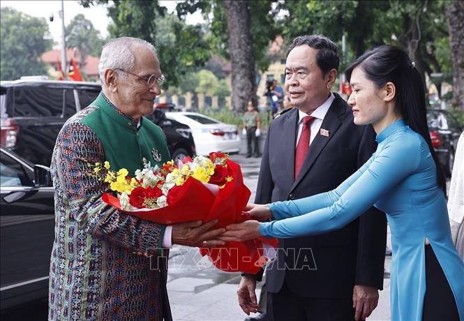 Chủ tịch Quốc hội Trần Thanh Mẫn đón Tổng thống Timor-Leste Jose Ramos-Horta. Ảnh: Doãn Tấn - TTXVN