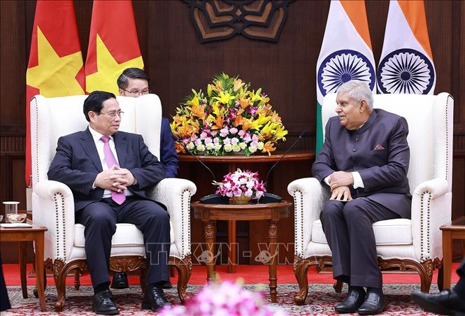 Thủ tướng Phạm Minh Chính gặp Phó Tổng thống, Chủ tịch Thượng viện Ấn Độ Jagdeep Dhankhar. Ảnh: Dương Giang-TTXVN