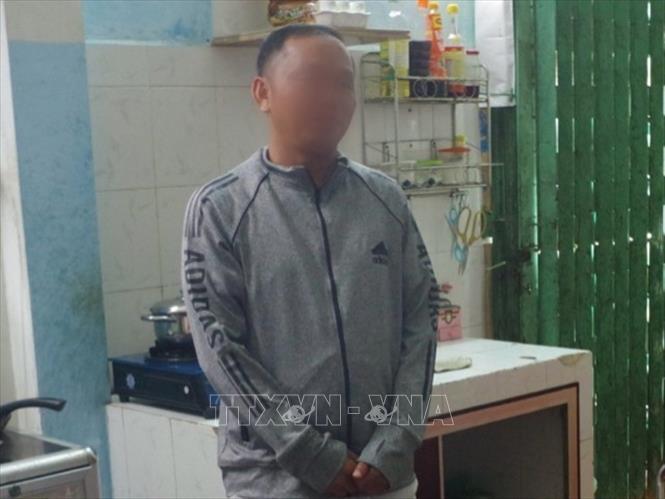 Bị can Quyền nghe đọc lệnh bắt tạm giam.