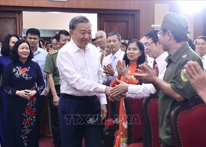 President To Lam attends the All People’s Security Safeguard Festival held in Cua Dong ward, Hoan Kiem district in Hanoi on August 2. VNA Photo: Lâm Khánh