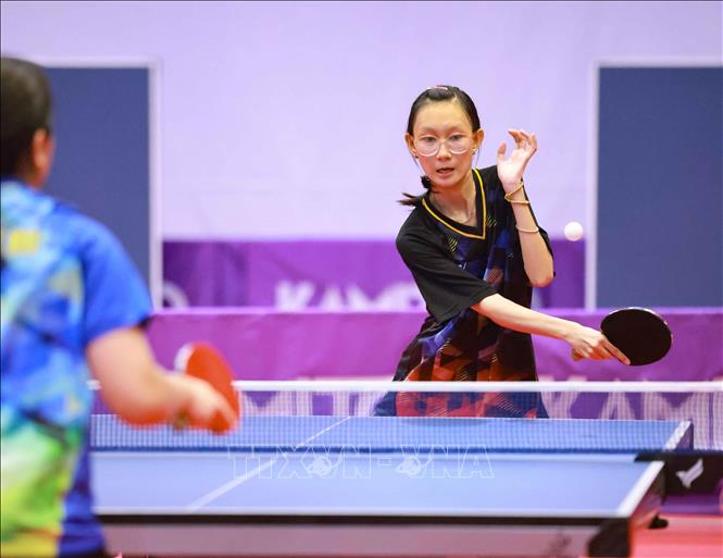 Thi đấu chung kết nội dung đơn nữ giữa Nam Phương và Bội Linh (cùng tới từ TP Hồ Chí Minh). Ảnh: Thanh Tùng - TTXVN