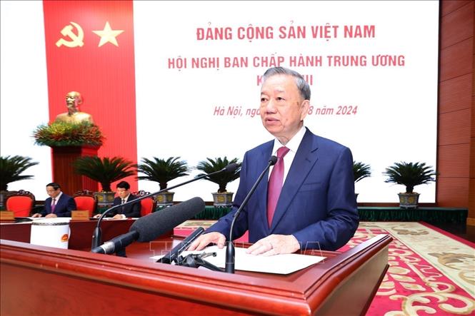 Party General Secretary and State President To Lam addresses the conference. VNA Photo