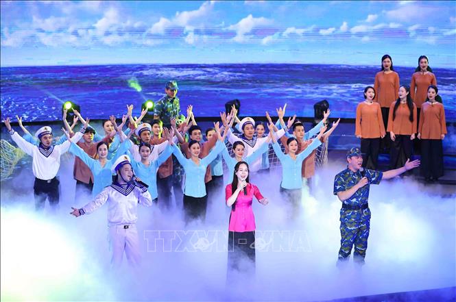 Các tiết mục văn nghệ đặc sắc chương trình. Ảnh: Minh Đức - TTXVN